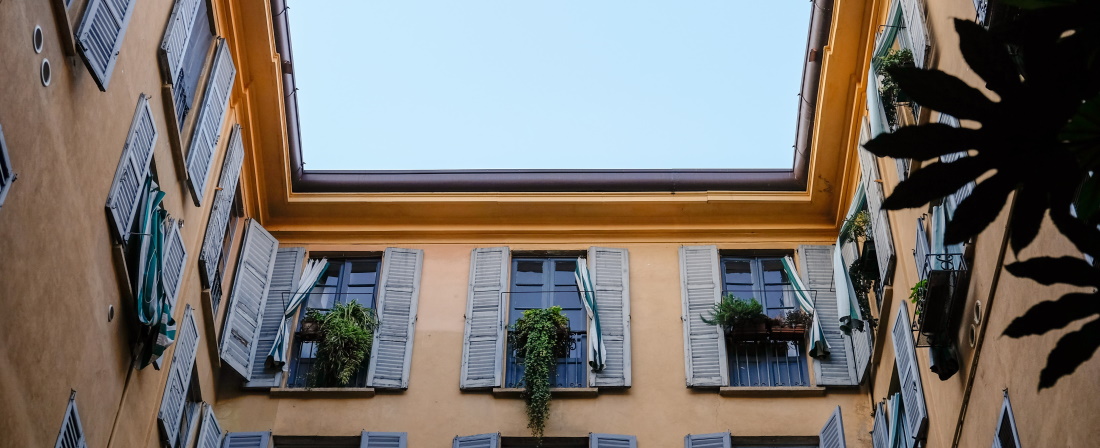 Upscale and trendy areas and suburbs in Milan