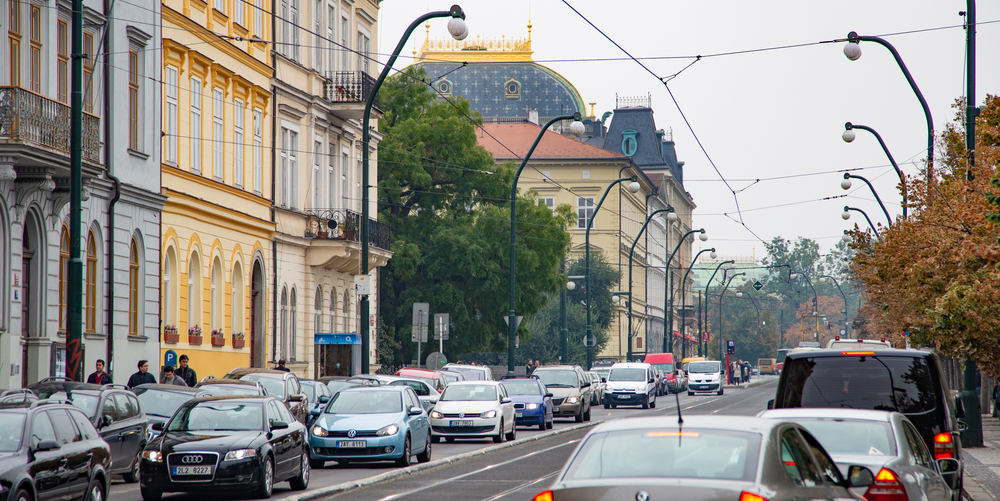 Traffic and driving in Prague