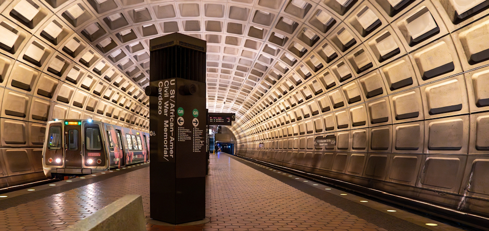DC transport by Brian Logan, via Shutterstock