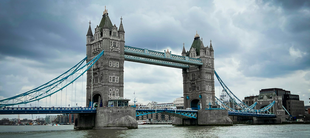 Tower Bridge by Frankie Lopez via Unsplash