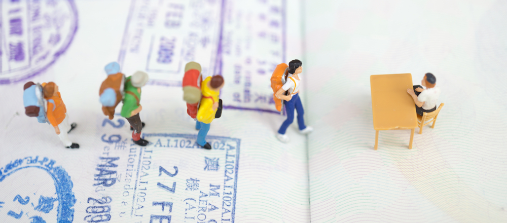 queuing at customs